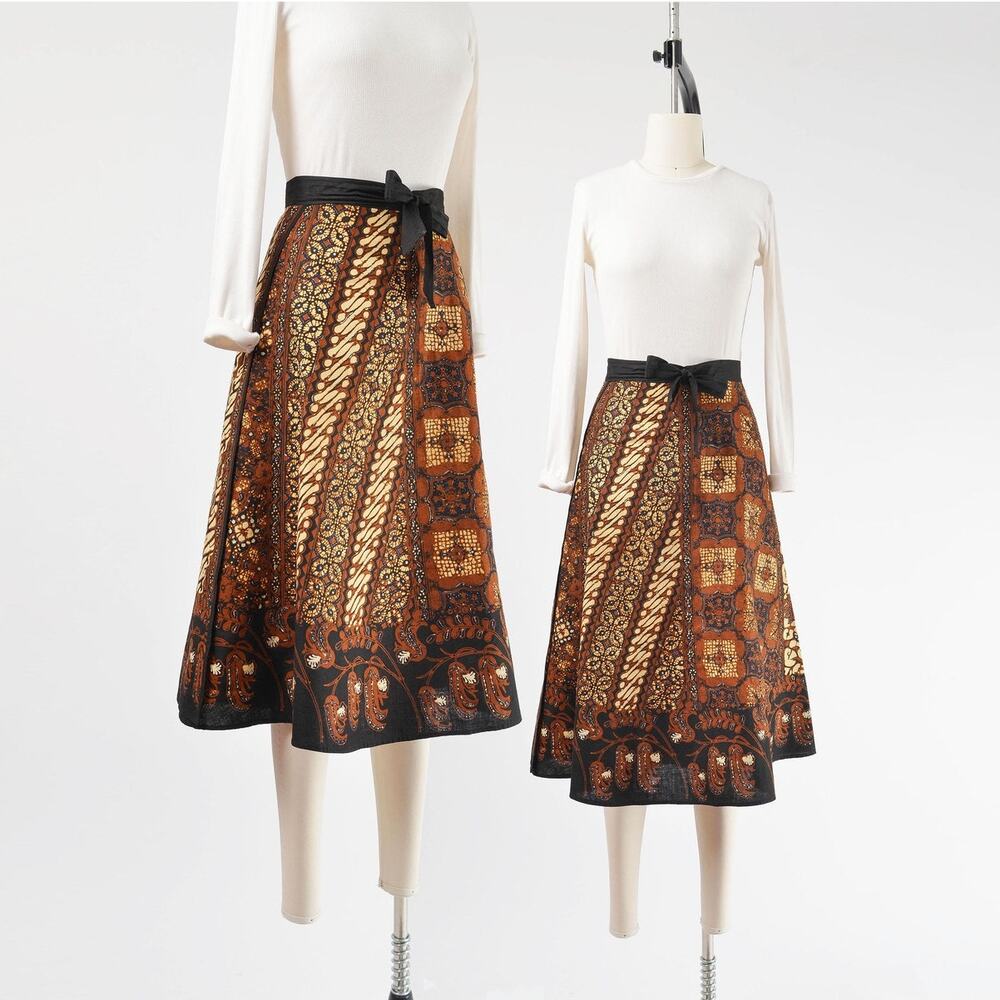 Vintage 70s Batik Cotton Midi A-Line Boho Hippie Festival Wrap Skirt XS S